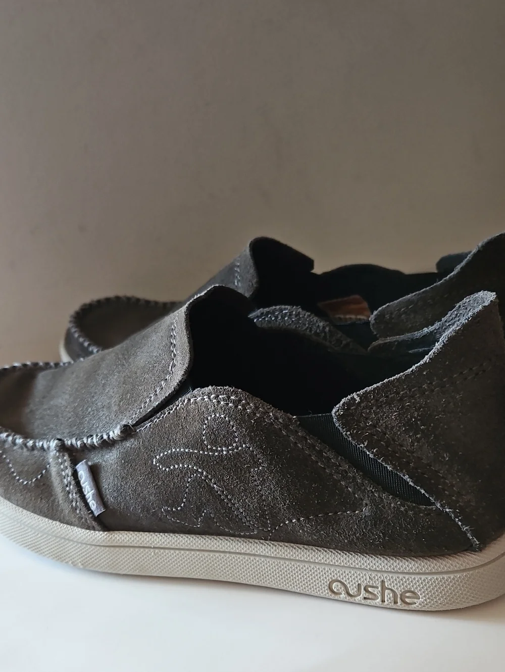 CUSHE MENS GRAY SUEDE EVO-LITE LOAFERS SZ 8